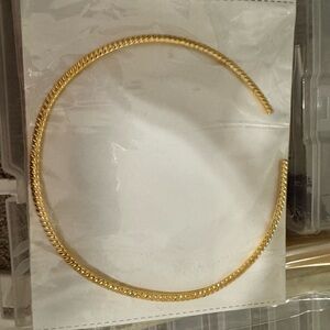 Elegant Gold Necklace